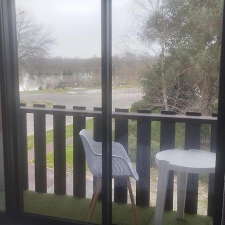 닥스 Studio Tout Confort Au Bord Du Lac D'Estey 아파트 외부 사진